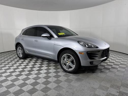2017 Porsche Macan Base