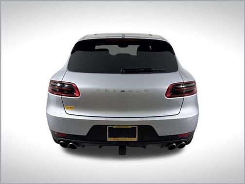 2017 Porsche Macan Base