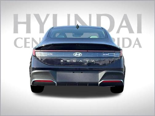 2025 Hyundai SONATA SE