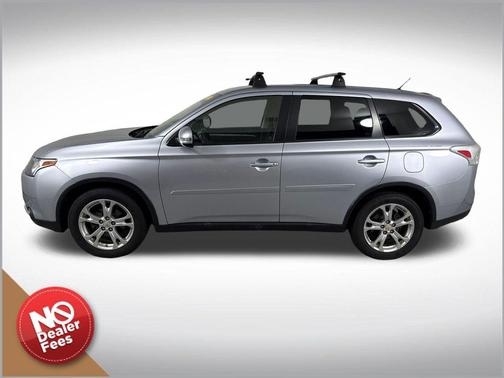 Cool Silver Metallic 2015 Mitsubishi Outlander SE