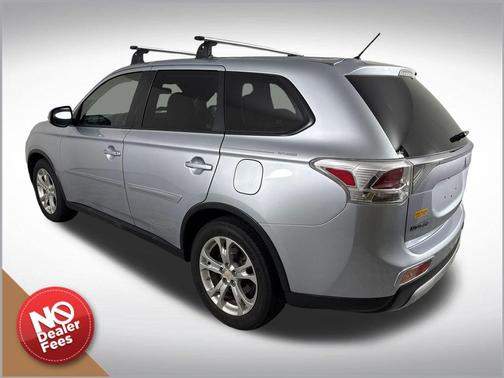 Cool Silver Metallic 2015 Mitsubishi Outlander SE