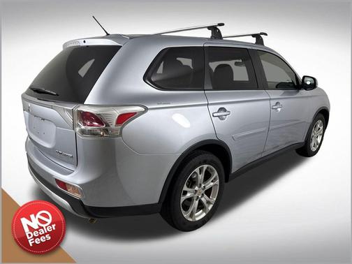 Cool Silver Metallic 2015 Mitsubishi Outlander SE