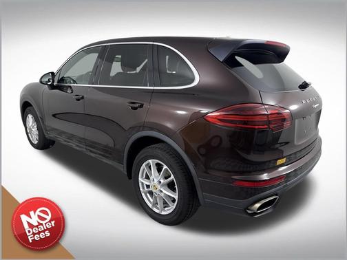 Mahogany Metallic 2016 Porsche Cayenne Cayenne