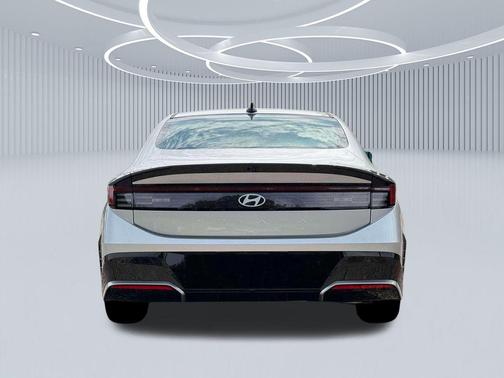 2026 Hyundai SONATA SEL