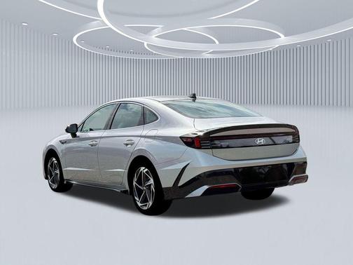 2026 Hyundai SONATA SEL