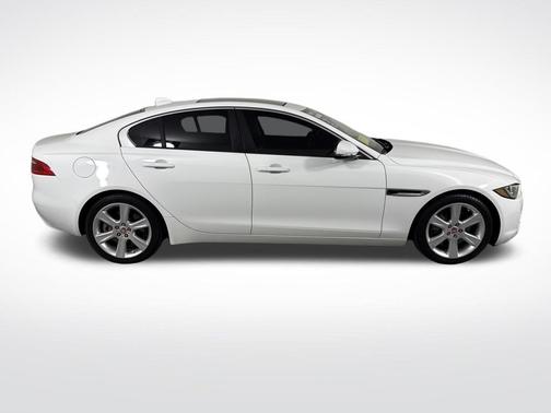 2018 Jaguar XE 25t Premium