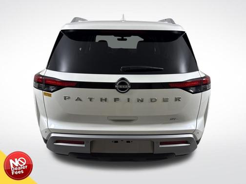 2023 Nissan Pathfinder SL FWD