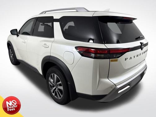 2023 Nissan Pathfinder SL FWD