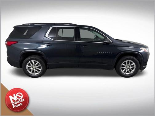 Graphite Metallic 2020 Chevrolet Traverse LT Leather