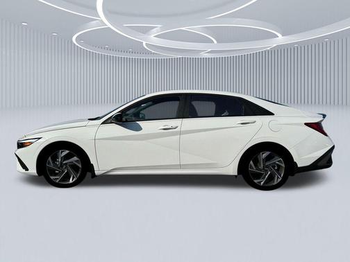 2025 Hyundai ELANTRA HEV SEL Sport