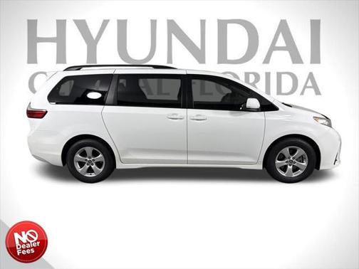 2020 Toyota Sienna LE