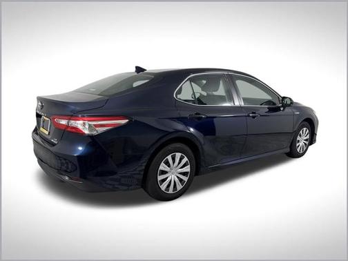 2019 Toyota Camry Hybrid LE