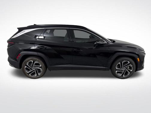 Phantom Black 2025 Hyundai TUCSON Limited