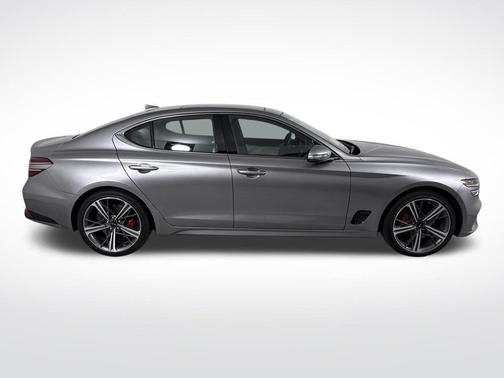 2025 Genesis G70 2.5T RWD