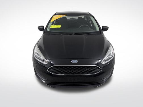 Shadow Black 2018 Ford Focus SE