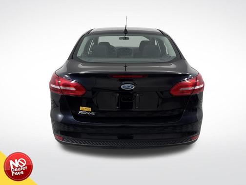 Shadow Black 2018 Ford Focus SE