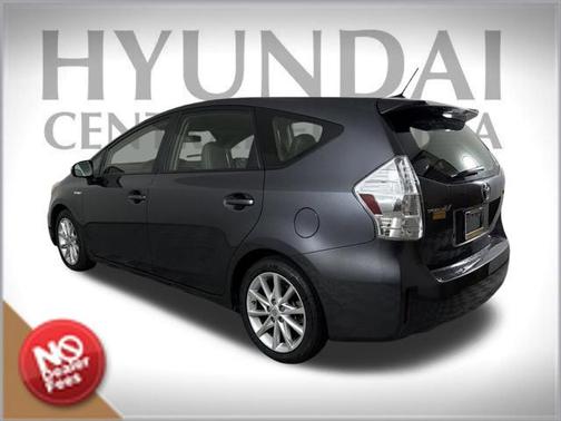 2013 Toyota Prius v Five