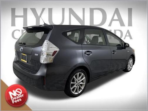 2013 Toyota Prius v Five