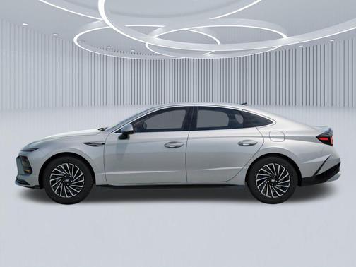 Aero Silver 2026 Hyundai SONATA Hybrid SE