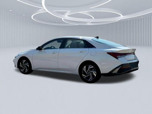 2025 Hyundai ELANTRA HEV Limited