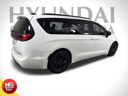 2025 Chrysler Pacifica Hybrid Premium S Appearance Pkg