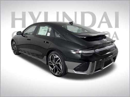 2025 Hyundai IONIQ 6 SE