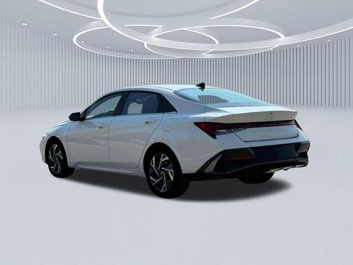 2025 Hyundai ELANTRA HEV Limited