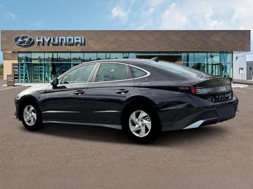 2025 Hyundai SONATA SE