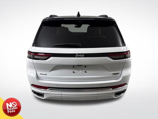Bright White Clearcoat 2024 Jeep Grand Cherokee Summit
