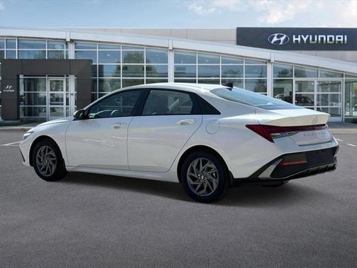 2025 Hyundai ELANTRA HEV Blue