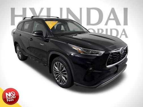 2021 Toyota Highlander Hybrid Platinum