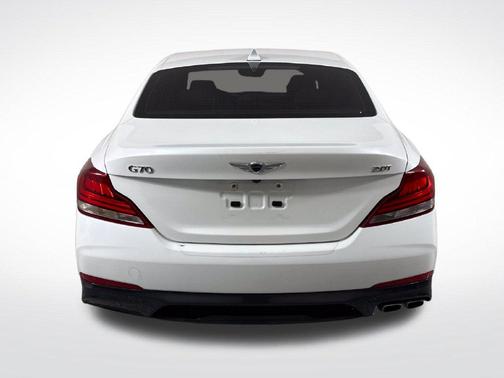 Uyuni White 2021 Genesis G70 2.0T RWD