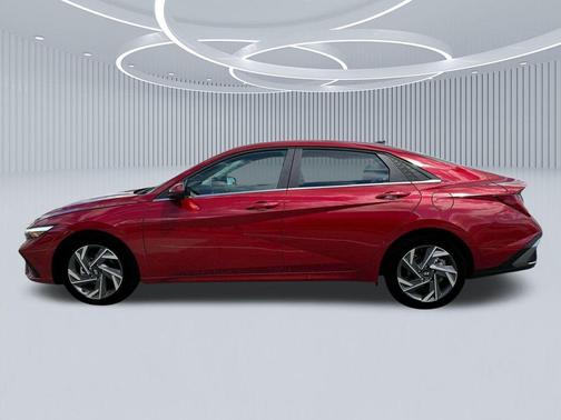 2025 Hyundai ELANTRA SEL