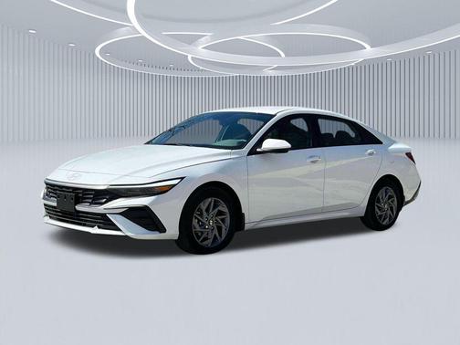 2025 Hyundai ELANTRA HEV SEL Sport