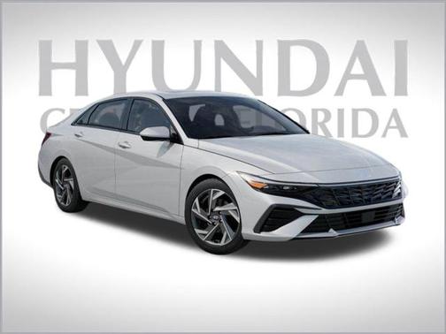 2025 Hyundai ELANTRA SEL