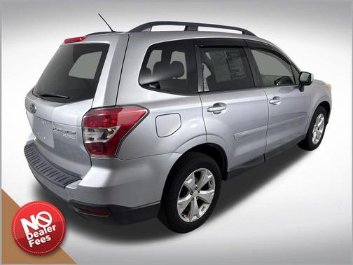 Ice Silver Metallic 2014 Subaru Forester 2.5i Premium