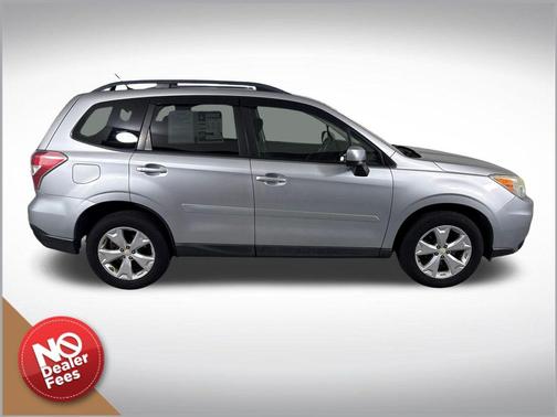 Ice Silver Metallic 2014 Subaru Forester 2.5i Premium