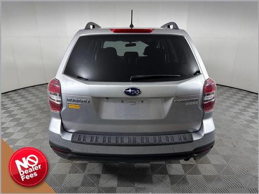 Ice Silver Metallic 2014 Subaru Forester 2.5i Premium