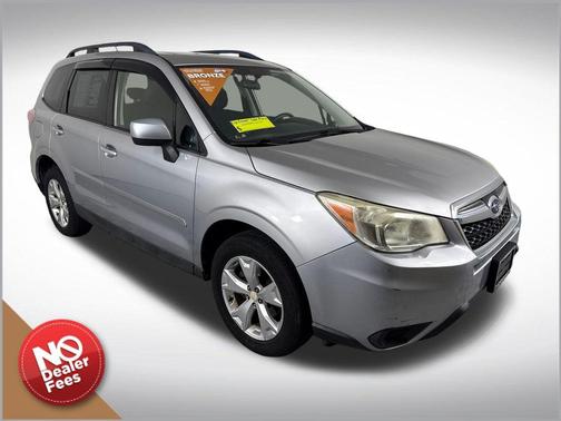 Ice Silver Metallic 2014 Subaru Forester 2.5i Premium