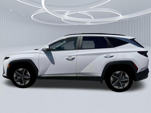 Serenity White Pearl 2026 Hyundai TUCSON SEL Premium