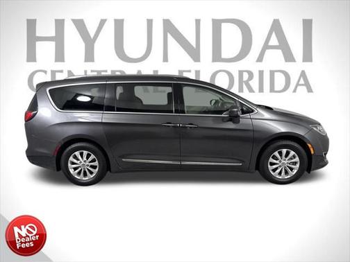 2019 Chrysler Pacifica Touring L