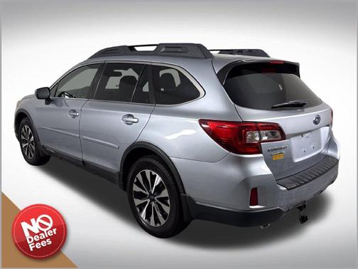 Ice Silver Metallic 2015 Subaru Outback 3.6R Limited