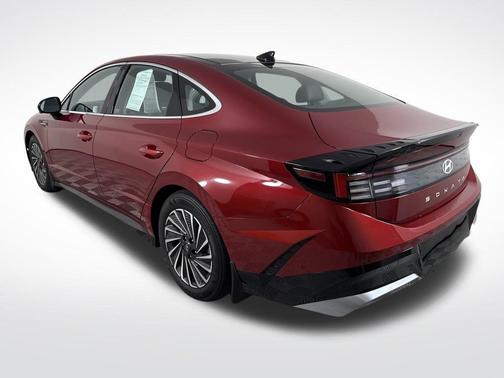 2024 Hyundai SONATA Hybrid Limited