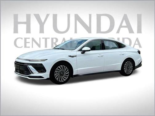 2025 Hyundai SONATA Hybrid SE