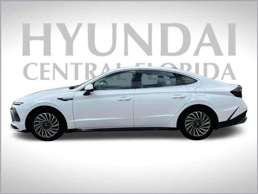 2025 Hyundai SONATA Hybrid SE