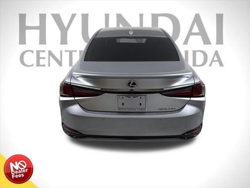 2023 Lexus ES 300h F SPORT Handling
