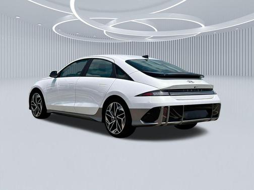 2025 Hyundai IONIQ 6 SEL