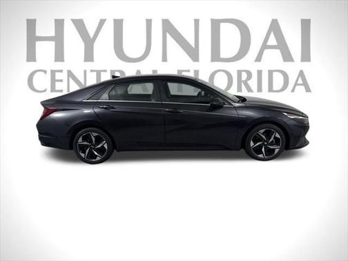 2021 Hyundai ELANTRA Limited