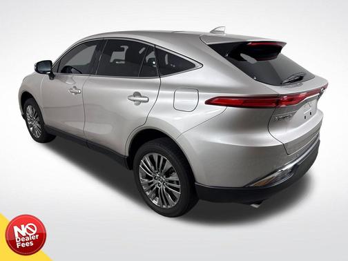 Titanium Glow 2024 Toyota Venza Limited