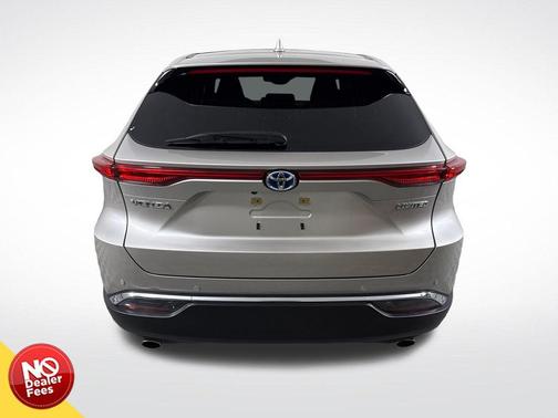 Titanium Glow 2024 Toyota Venza Limited